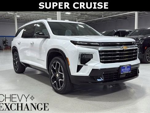 Used 2025 Chevrolet Traverse High Country image 1