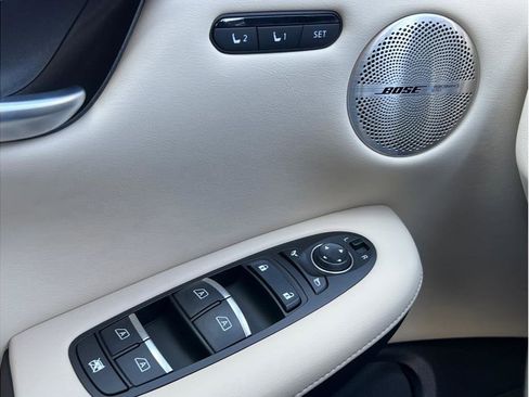 Used 2022 INFINITI QX50 Sensory image 17