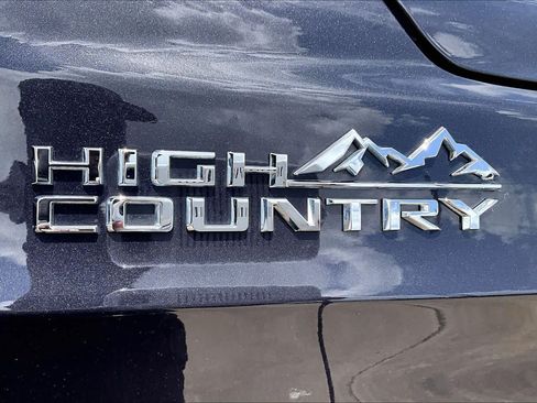Certified 2022 Chevrolet Tahoe High Country AWD/4WD image 18
