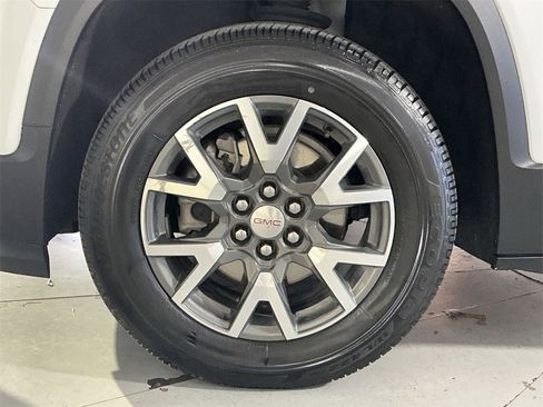 Used 2023 GMC Acadia SLE w/ Driver Convenience Package image 20