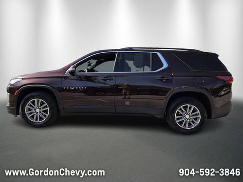 Certified 2023 Chevrolet Traverse LT FWD image 2