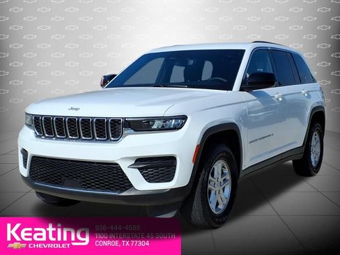 Used 2024 Jeep Grand Cherokee Laredo w/ Luxury Tech Group I AWD/4WD image 8