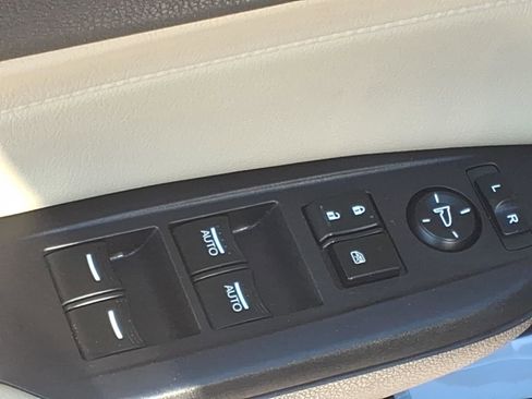 Used 2015 Acura ILX w/ Premium Package image 14