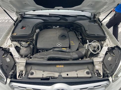 Used 2021 Mercedes-Benz GLC 300 4MATIC image 15