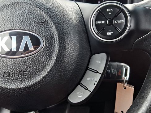 Used 2016 Kia Soul FWD image 20