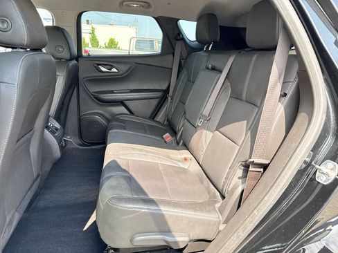 Used 2024 Chevrolet Blazer LT w/ Sound & Technology Package FWD image 23