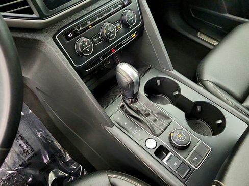 Used 2021 Volkswagen Atlas SE w/ Panoramic Sunroof Package image 17