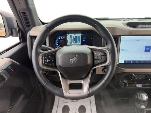 Used 2024 Ford Bronco Wildtrak image 13