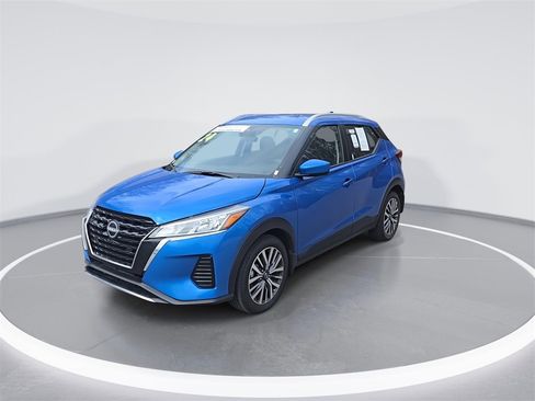 Used 2024 Nissan Kicks SV image 4