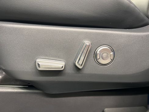 New 2026 Lincoln Nautilus Premier image 30