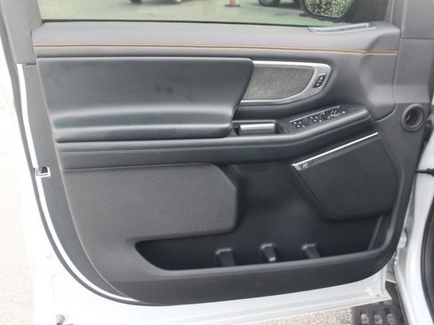 Used 2025 Ford Expedition Tremor AWD/4WD image 16
