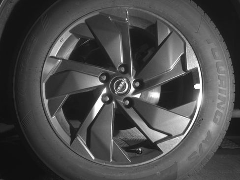 Used 2025 Nissan Rogue SV image 14