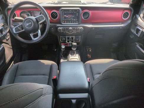 Used 2022 Jeep Wrangler Unlimited Rubicon w/ Dual Top Group AWD/4WD image 29