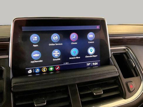Used 2021 Chevrolet Suburban LT w/ Luxury Package RWD image 6