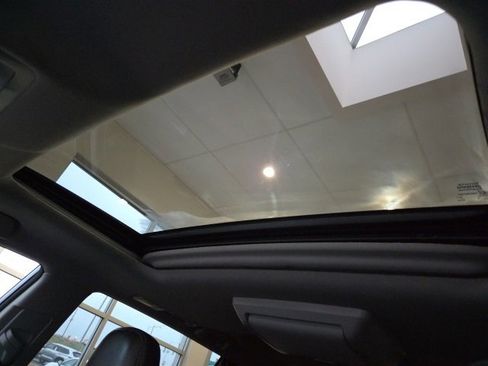 Used 2016 Toyota Highlander XLE image 22