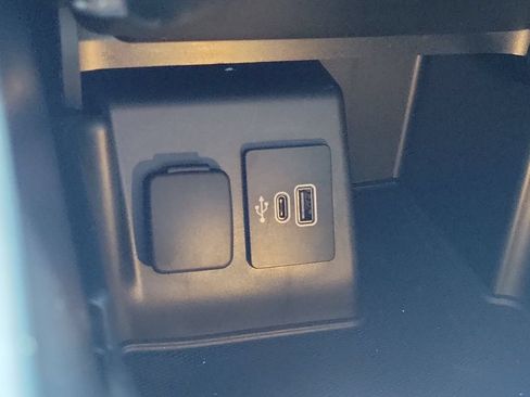 Certified 2025 Ford Explorer ST w/ Sun And Sound Package RWD image 31