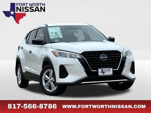Certified 2025 Nissan Kicks Play S FWD image 1