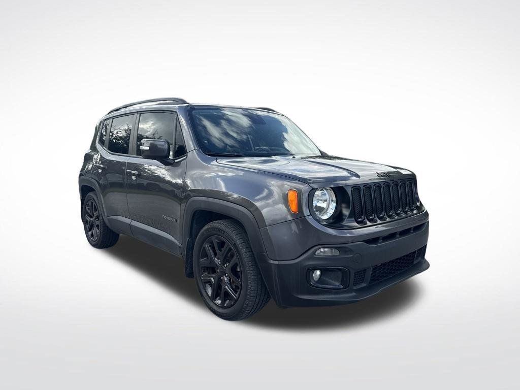 Used 2017 Jeep Renegade Altitude FWD image 2