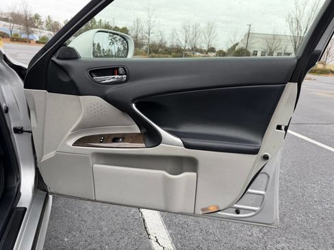 Used 2013 Lexus IS 250 AWD w/ Premium Pkg image 16