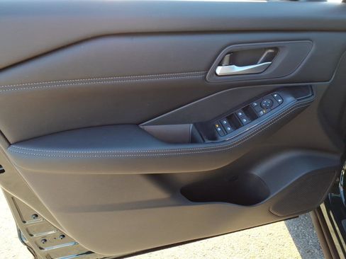 New 2026 Nissan Rogue SV image 9