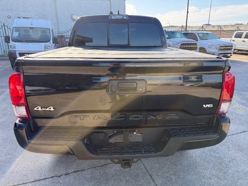 Used 2018 Toyota Tacoma SR AWD/4WD image 6
