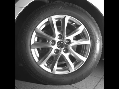 Used 2018 MAZDA MAZDA3 Sport w/ Preferred Equipment Package image 9