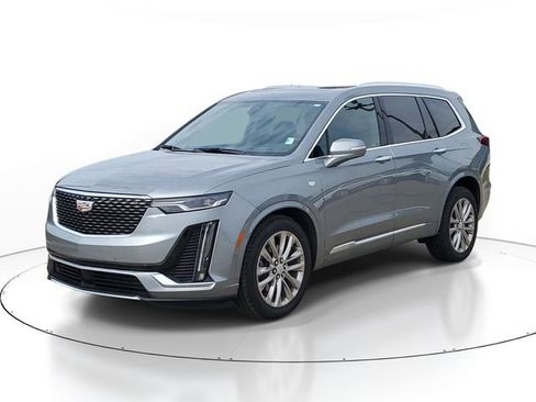 Used 2023 Cadillac XT6 Premium Luxury w/ Technology Package AWD/4WD image 2
