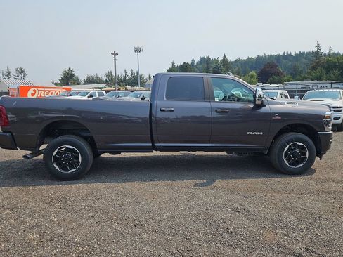 New 2026 RAM 2500 Laramie AWD/4WD image 8