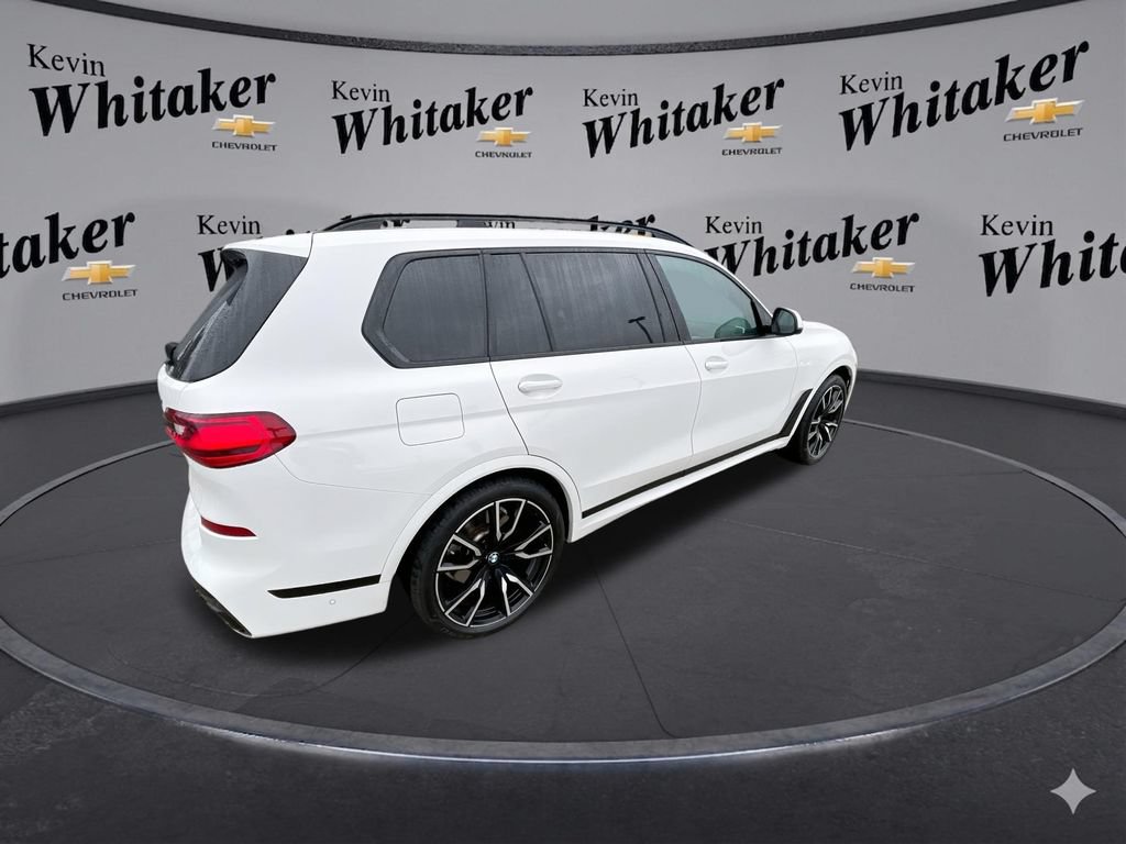 Used 2022 BMW X7 xDrive40i w/ M Sport Package AWD/4WD image 9