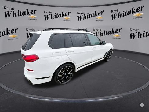 Used 2022 BMW X7 xDrive40i w/ M Sport Package AWD/4WD image 9