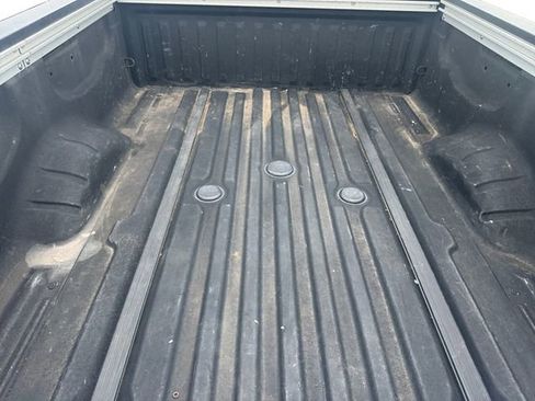 Used 2017 Nissan Titan SL image 15