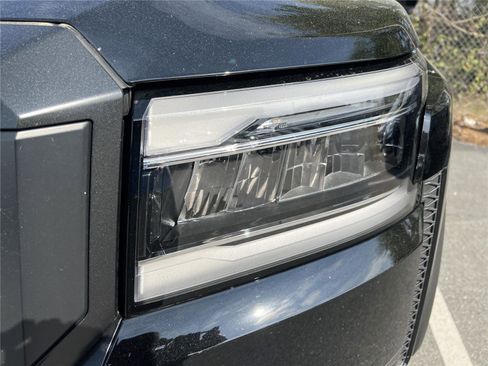 Used 2025 Nissan Frontier PRO-4X w/ Pro Premium Package image 9