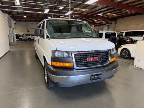 Used 2025 GMC Savana 3500 LT w/ LT Preferred Equipment Group RWD image 7