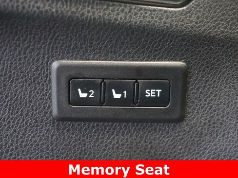 Used 2014 Toyota RAV4 Limited image 6