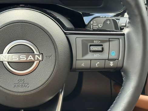 Used 2024 Nissan Pathfinder Platinum image 21