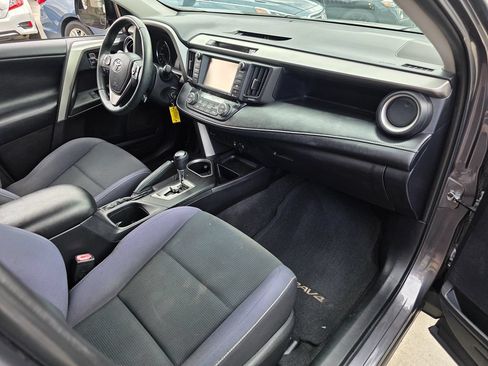Used 2016 Toyota RAV4 XLE FWD image 15