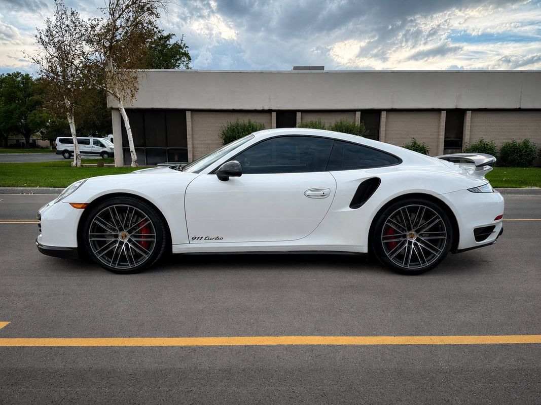 Used 2016 Porsche 911 Turbo AWD/4WD image 3