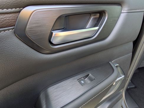 New 2026 Nissan Armada Platinum Reserve image 25