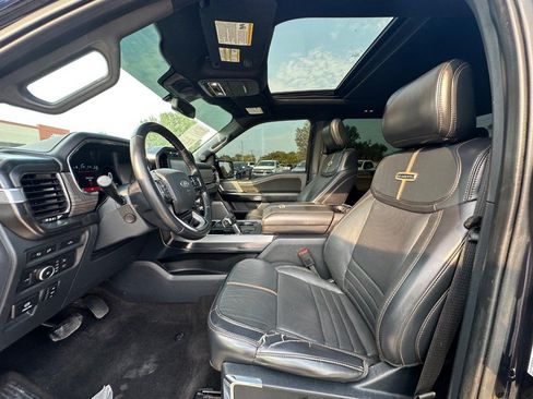 Used 2021 Ford F150 Platinum w/ FX4 Off-Road Package AWD/4WD image 14