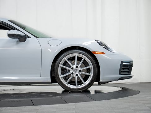 Certified 2024 Porsche 911 Carrera RWD image 11