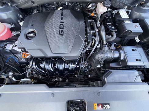 Used 2023 Kia Sportage EX image 12