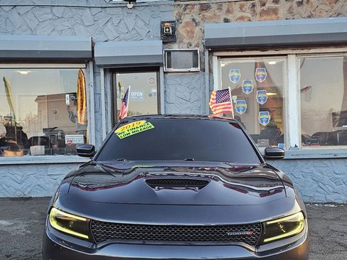 Used 2019 Dodge Charger GT image 1