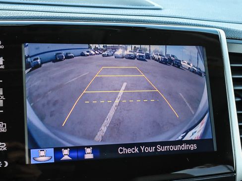 Used 2017 Honda Pilot Touring image 33