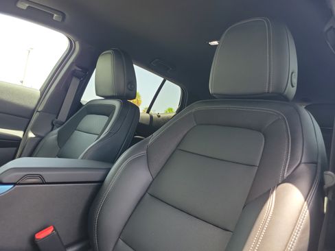 Used 2024 Chevrolet Equinox EV LT FWD image 22