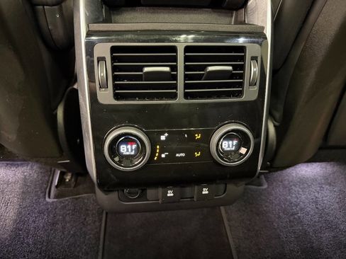 Used 2019 Land Rover Range Rover Sport HST image 32