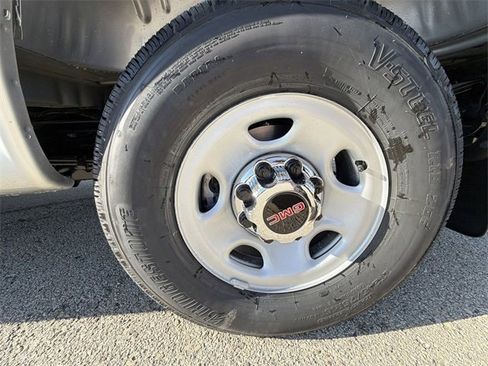 New 2025 GMC Savana 2500 image 57