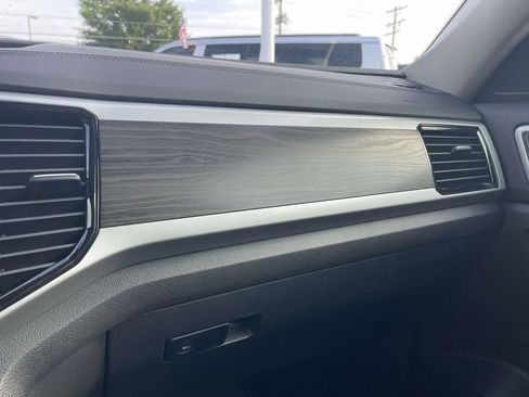 Used 2023 Volkswagen Atlas SE FWD image 29