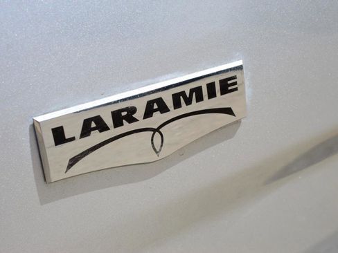 Used 2016 RAM 1500 Laramie w/ Convenience Group image 5