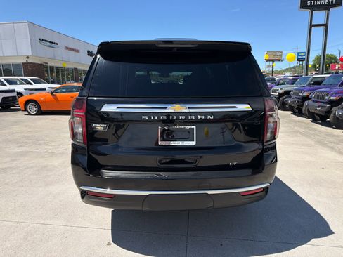 Used 2024 Chevrolet Suburban LT AWD/4WD image 7