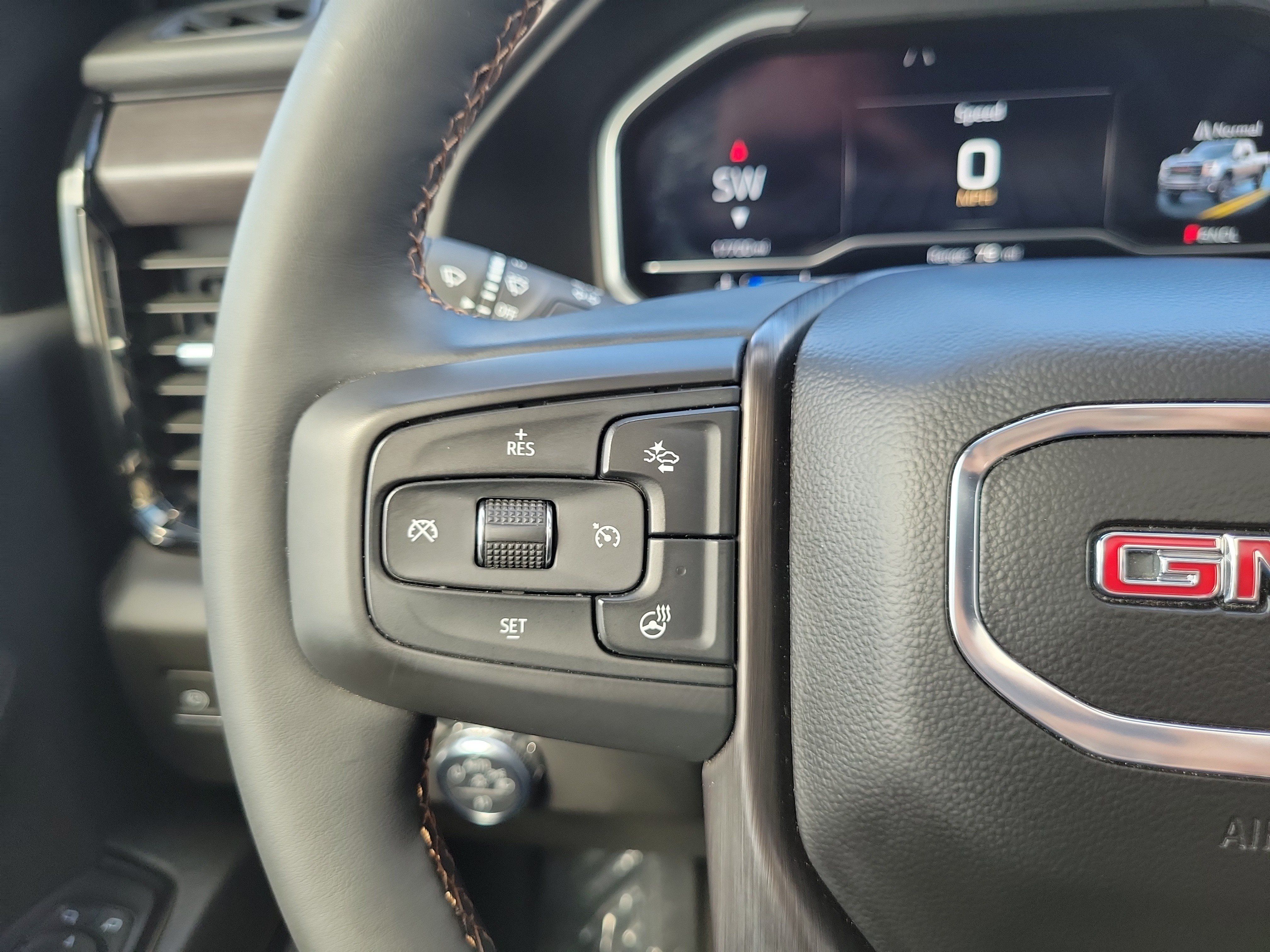 Used 2024 GMC Sierra 2500 AT4 w/ AT4 Premium Plus Package AWD/4WD image 18